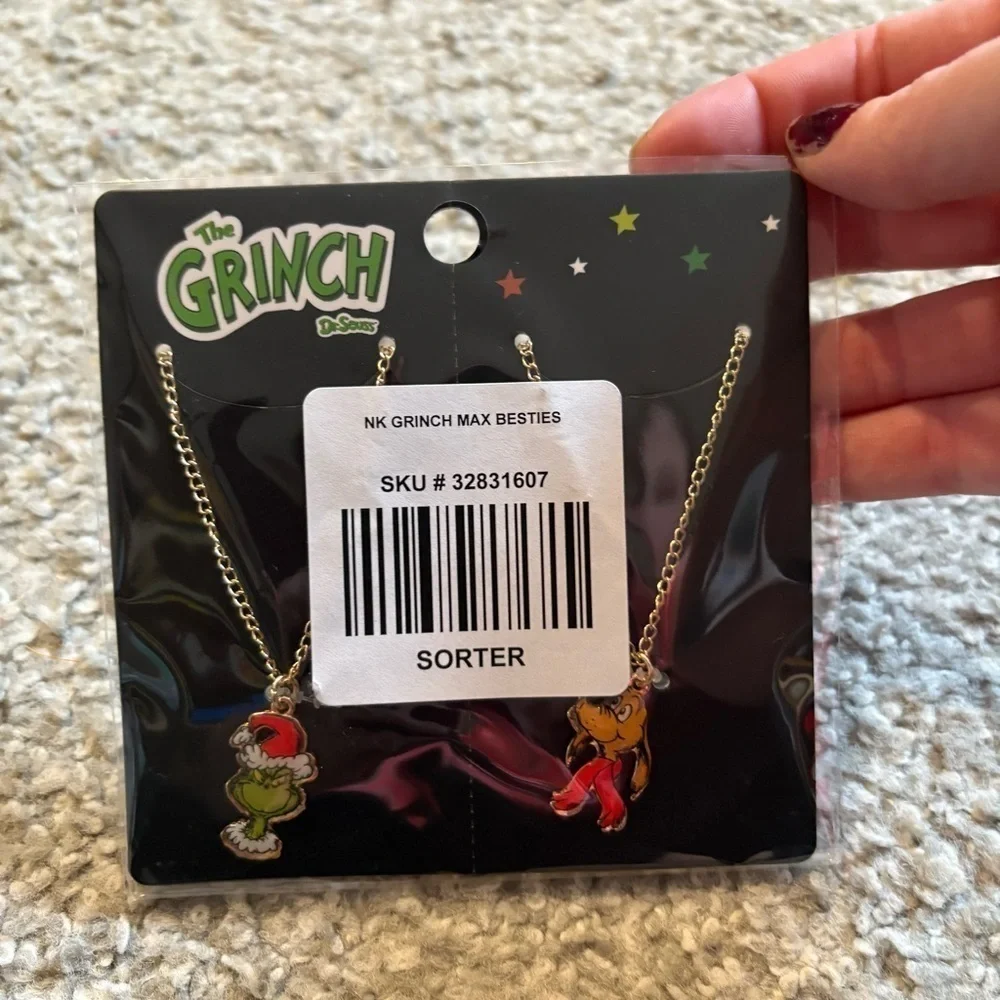 The Grinch Best Friend Necklace Set Max Dog Dr. Seuss Christmas